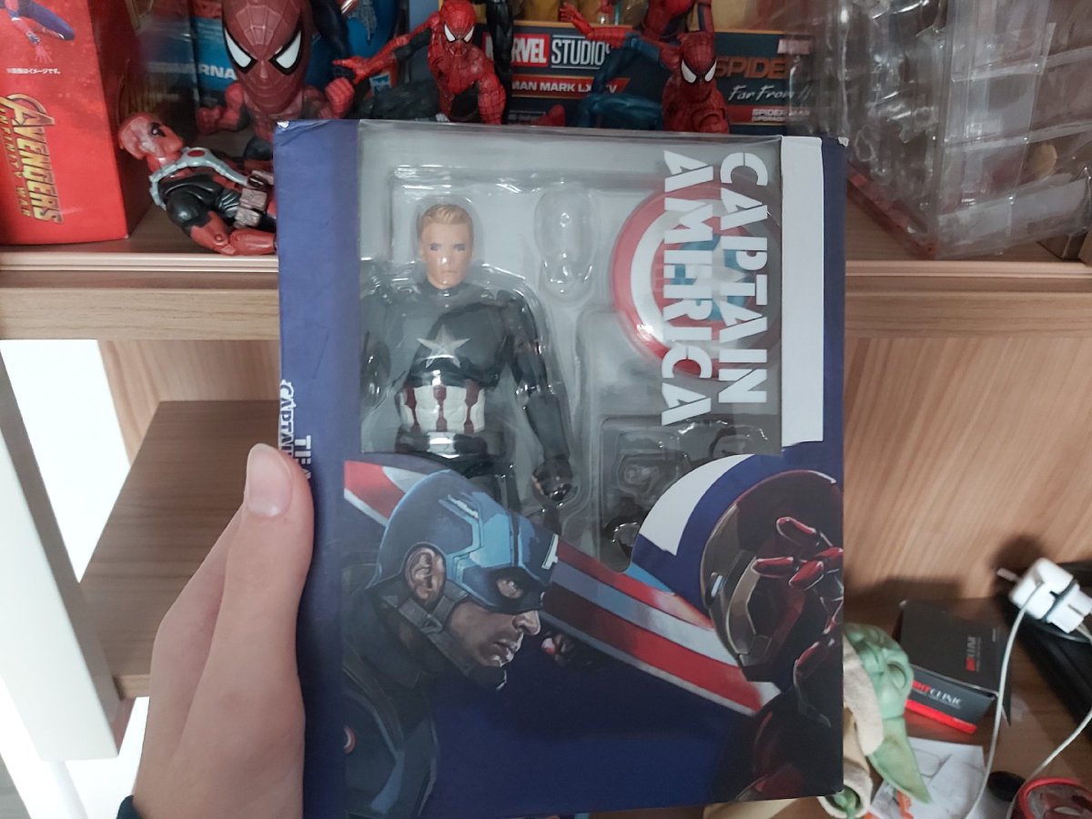 Captain america figür