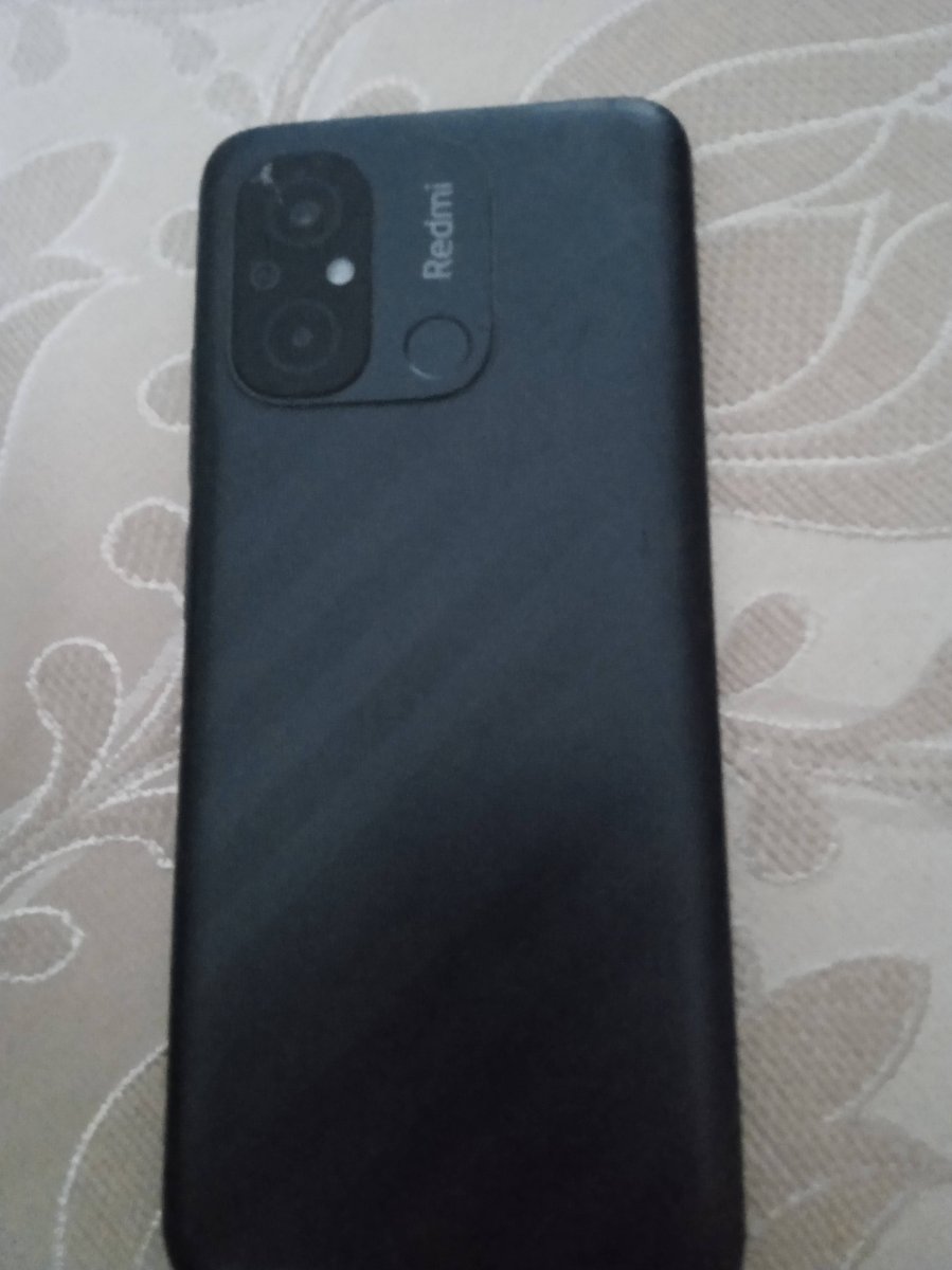 Redmi 12 ve redmi 12 c
