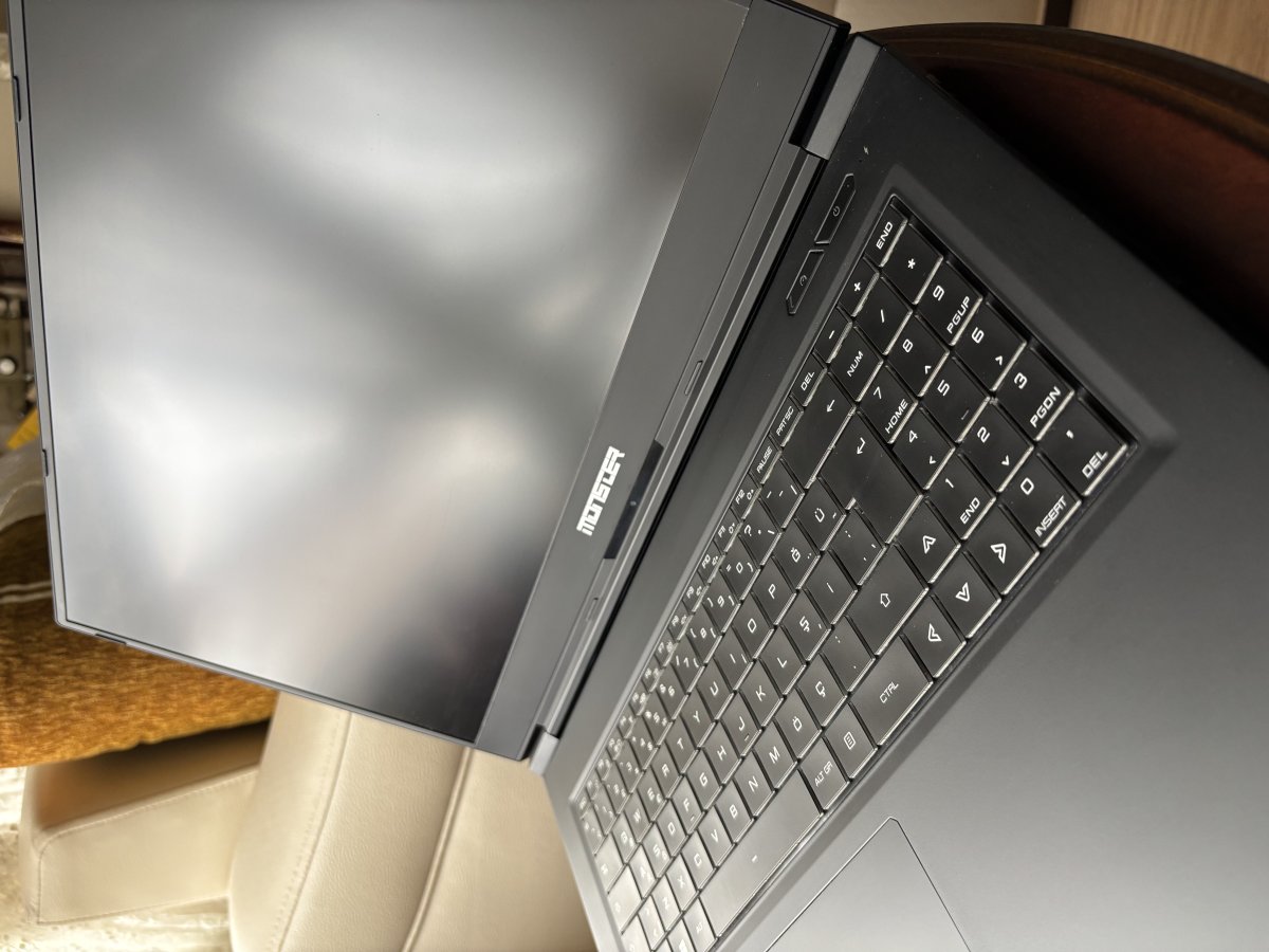 Canavar Gibi Laptop